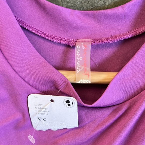 ππ NWT FP Movement Long Sleeve Crop Top XS ππ - Picture 2 of 6